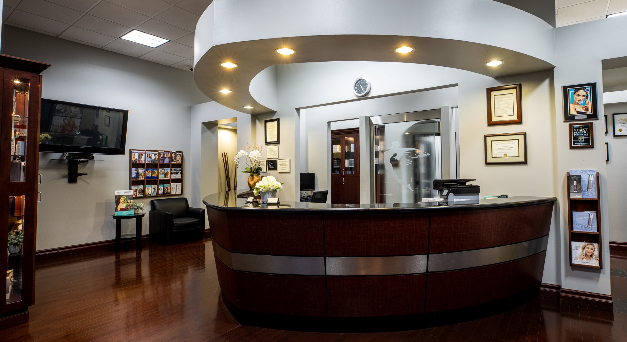 Renuance Cosmetic Surgery Office Gallery